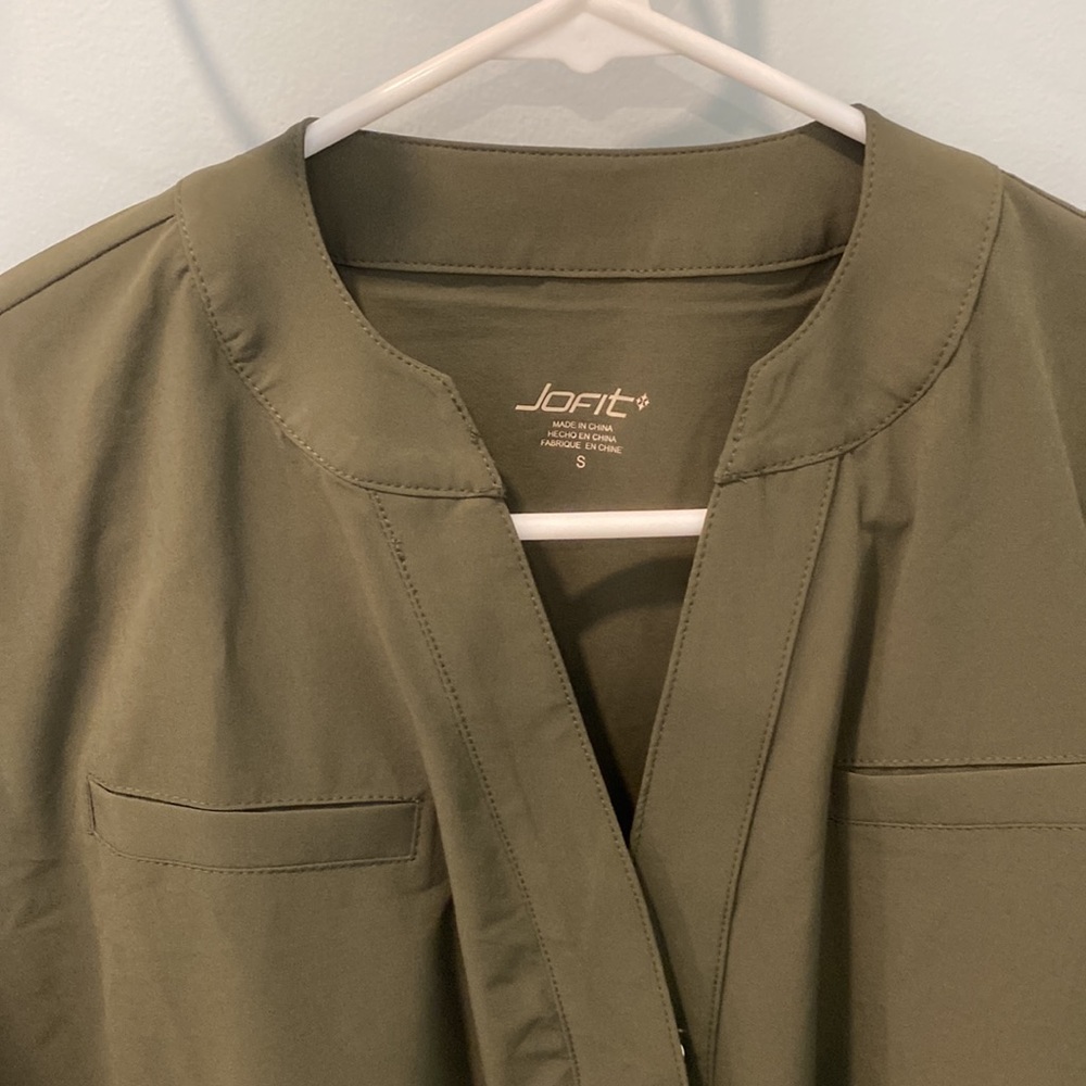 Jofit button down - Picture 2 of 4